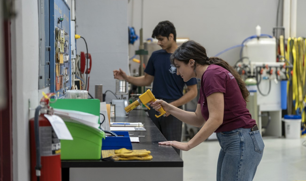 Students from the Faculties of Science and Engineering are preparing for an exciting summer at McMaster and Canadian Nuclear Laboratories’ research facilities, where they’ll work alongside experts to advance cutting-edge research in clean energy technologies, next-gen materials and medical isotopes.